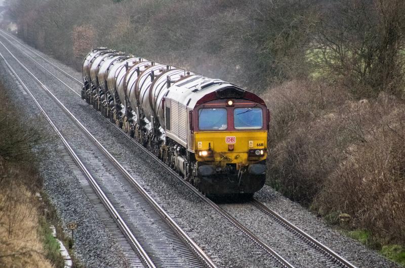 66111: 66111 on the way to Aberdeen passes Forgandenny. Photo of 66111
