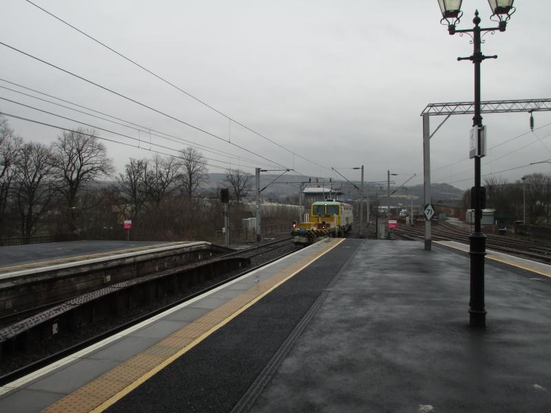Photo of Dr73933 west at Dumbarton Central 11 March 2016