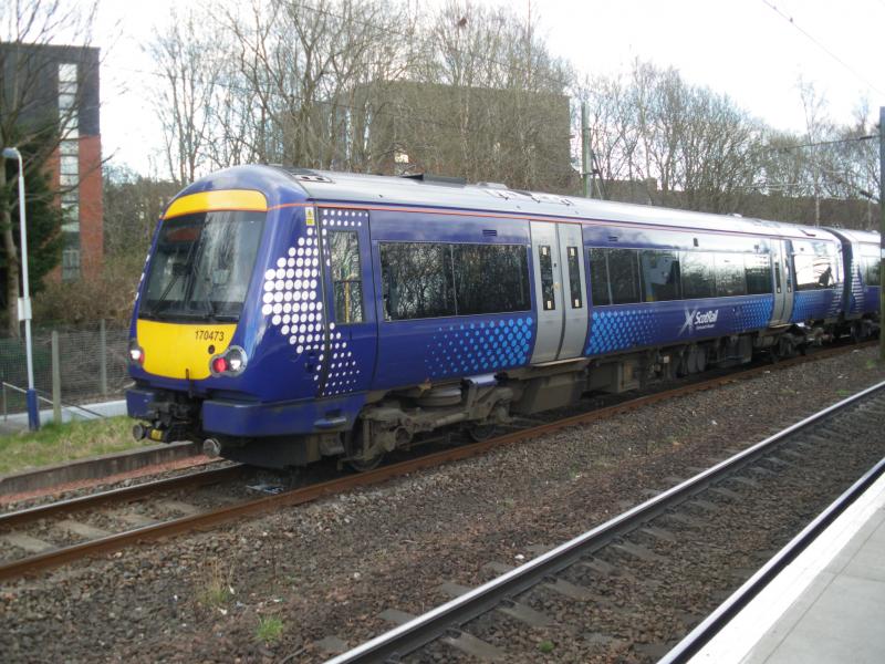 Queen St Diversions: 170473 sits in the Hyndland Loop, awaiting return to Queen St Low Level to operate an Alloa service Photo of Queen St Diversions
