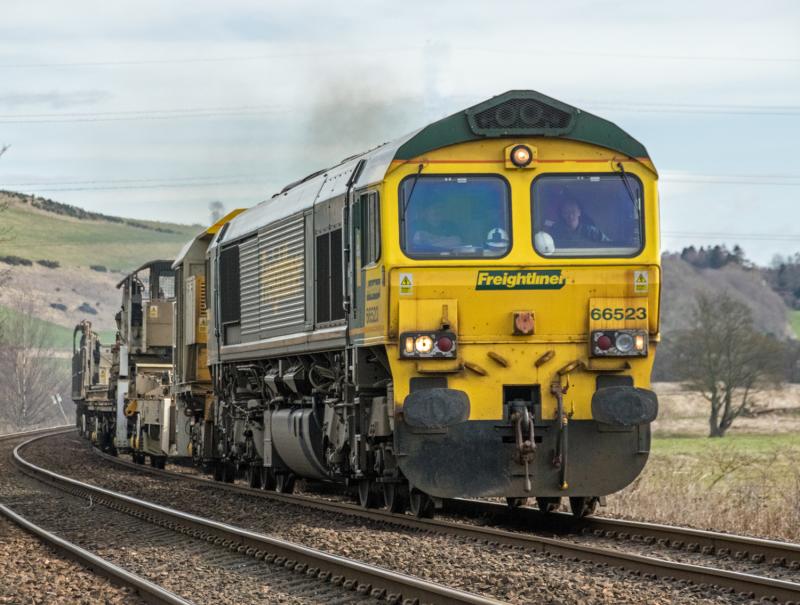 66523: 66523 passes Forgandenny 21/03/16 Photo of 66523