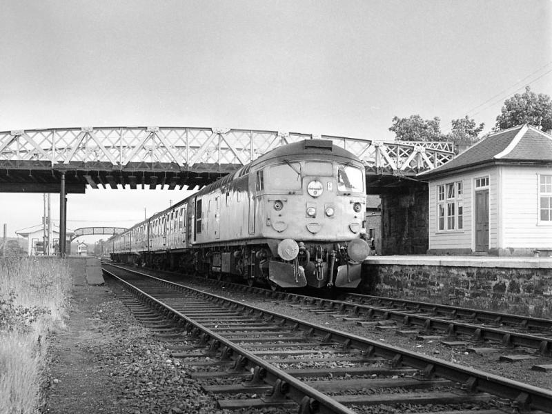 26041 (2): 26041 pauses at Dingwall on 4 July 1978 with the 17.45 Inverness - Kyle. Photo of 26041 (2)