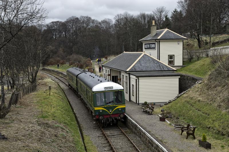 Photo of KDR DMU AWAITS 3 PM DEPARTURE FROM KEITH TOWN EASTER SAT. 2016 (1).jpg