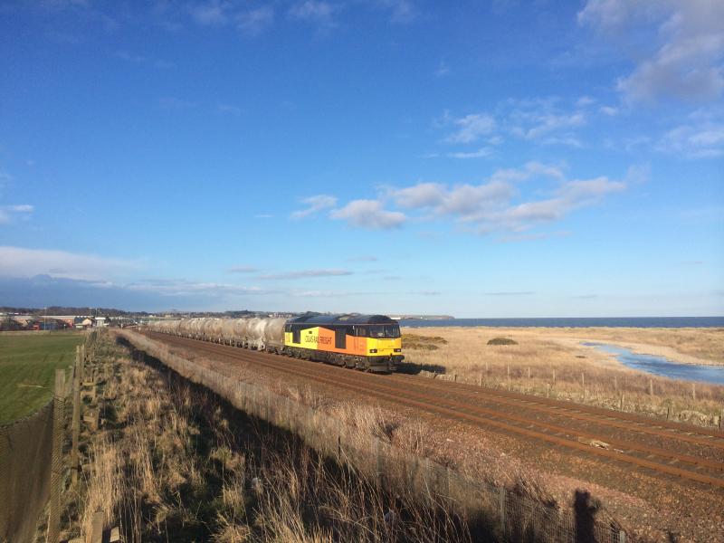 60076 6B32 290316 Elliot:
The first Colas operated 6B32 in daylight on 29th March passes Arbroath Photo of 60076 6B32 290316 Elliot