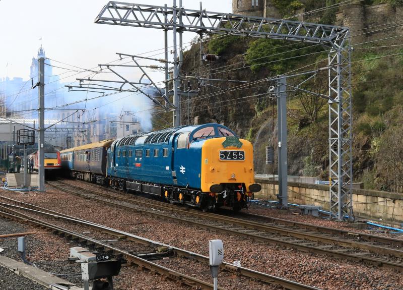 5Z55: 9009 leaving a blue haze as it departs Waverley on the 15.46 to Craigentinny on 09/04/2016 Photo of 5Z55