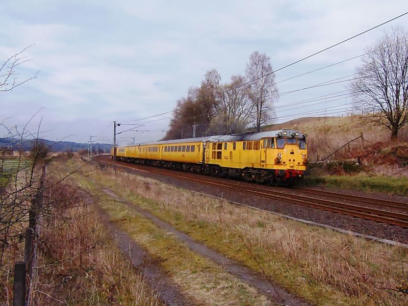 31233 178E Mossend - Mossend Ayr run: 31233 test past Beith 18 41 hrs 14 04 16 Photo of 31233 178E Mossend - Mossend Ayr run