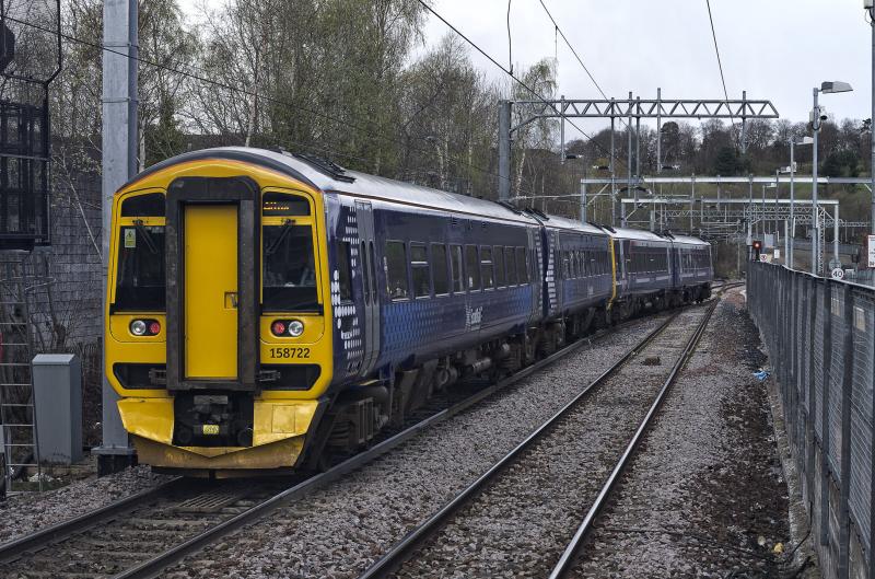 158740-722 BOUND FOR ALLOA AT ANNIESLAND 16.4.16 (2).jpg: Photo of 158740-722 BOUND FOR ALLOA AT ANNIESLAND 16.4.16 (2).jpg