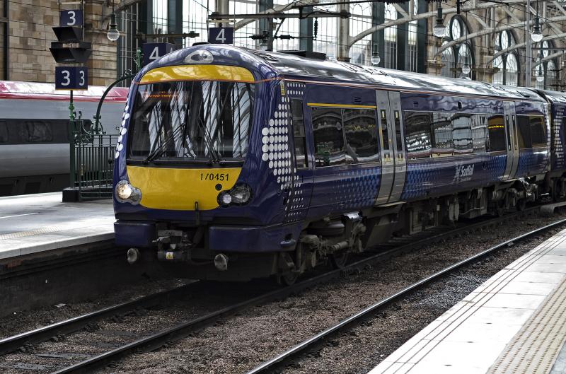 170451 ARRIVES AT G.C 16.4.16.jpg: Photo of 170451 ARRIVES AT G.C 16.4.16.jpg