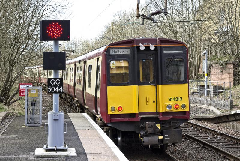 314213-202 NEILSTON 16.4.16.jpg: Photo of 314213-202 NEILSTON 16.4.16.jpg