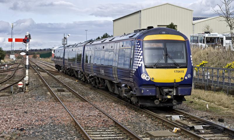 170415 APPROACHES LAURENCEKIRK 15.4.16.jpg: Photo of 170415 APPROACHES LAURENCEKIRK 15.4.16.jpg