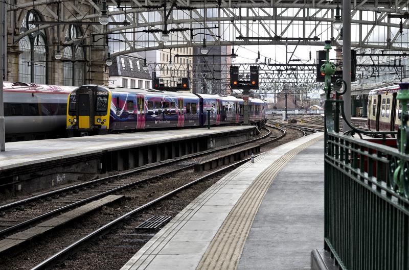 350405 G.C 16.4.16.jpg: Glasgow Central Photo of 350405 G.C 16.4.16.jpg