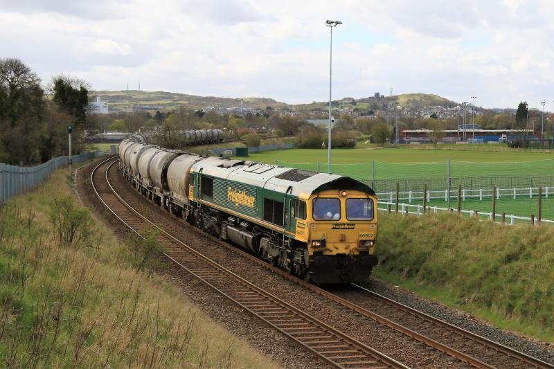 6Z69: 66507 on 6Z69 10.30 Longannet Power Stn to Oxwellmains passing Peffermill Playing Fields on 22/04/2016 Photo of 6Z69
