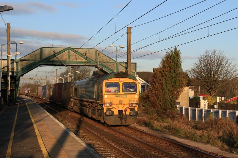 4Z27: 66508 0n the diverted 4Z27 04.49 Coatbridge Flt to Daventry int Rft at Prestonpans on 23/04/2016 Photo of 4Z27