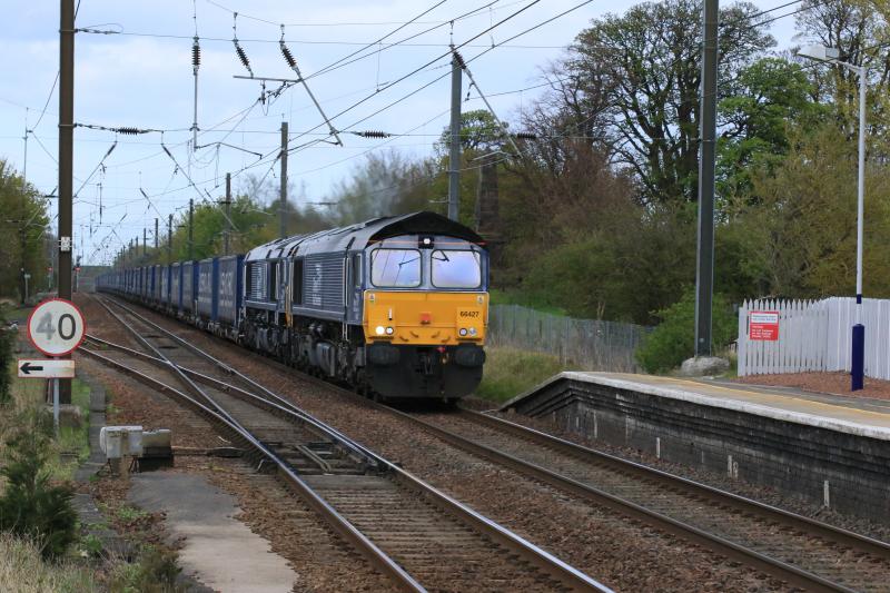 4S43: 66427 + 66431 on the diverted 4S43 06.16 Daventry to Mossend Euroterminal approaching Prestonpans on 23/04/2016 Photo of 4S43