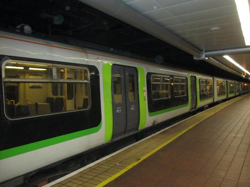 Grab shot of Midland 320 at Glasgow Central LL: Grab shot of a grubby looking Midland Class 320 forming part of the 11.28 to Motherwell at Glasgow Central LL on 4 May 2016 Photo of Grab shot of Midland 320 at Glasgow Central LL