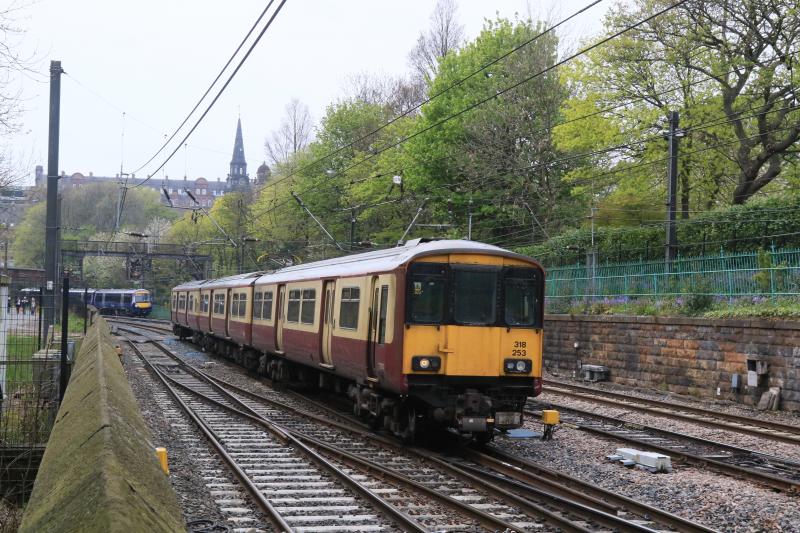318253 on 5E20: 318253 on 5E20 12.15 Shields TMD to Doncaster West Yard in Princes St Gardens on 07/05/2016 Photo of 318253 on 5E20