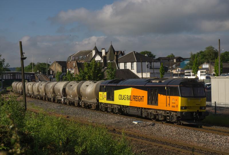 Photo of 60002 passes Larbert with 6A65 for Aberdeen. 1.6.16