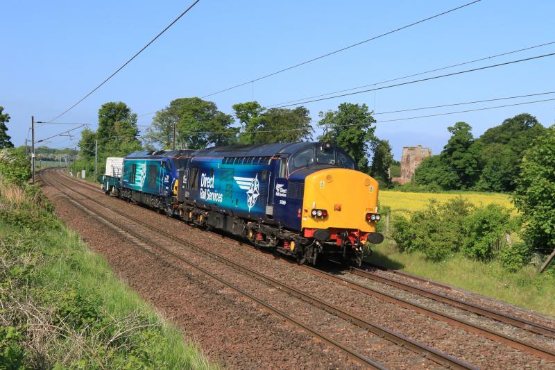 6M50: 37069 + 68020 on 6S43 06.23 Carlisle to Torness passing Redcastle on 09/06/2016 Photo of 6M50