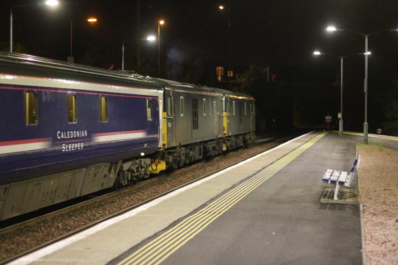 73's at Dunblane: 73967+73968 1M16 Inverness -- London Euston stands at Dunblane on its journey south 14.6.16 Photo of 73's at Dunblane