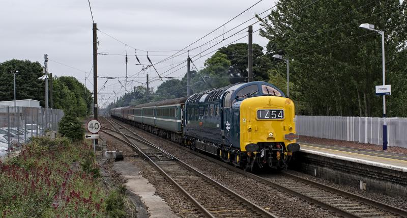 55009 HURTLES THRO' PRESTONPANS 18.6.16.jpg: Photo of 55009 HURTLES THRO' PRESTONPANS 18.6.16.jpg