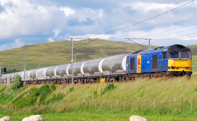 Sheeptug: EWS 60044 heads SB on the 6m00 Photo of Sheeptug