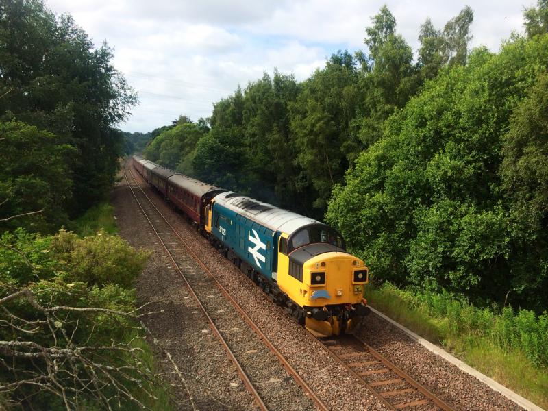 37025 1Z37 160716 Luncarty: Photo of 37025 1Z37 160716 Luncarty