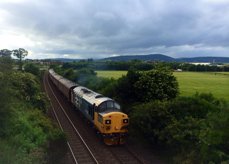 37025 1Z37 160716 Cradlehall: Photo of 37025 1Z37 160716 Cradlehall