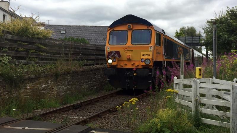 66737 Lesia at Maryburgh: 66737 Lesia at Maryburgh on the 1H81 Kyle of Lochalsh - Carrbridge running 3mins late (1056)- 14 Aug 2016 Photo of 66737 Lesia at Maryburgh