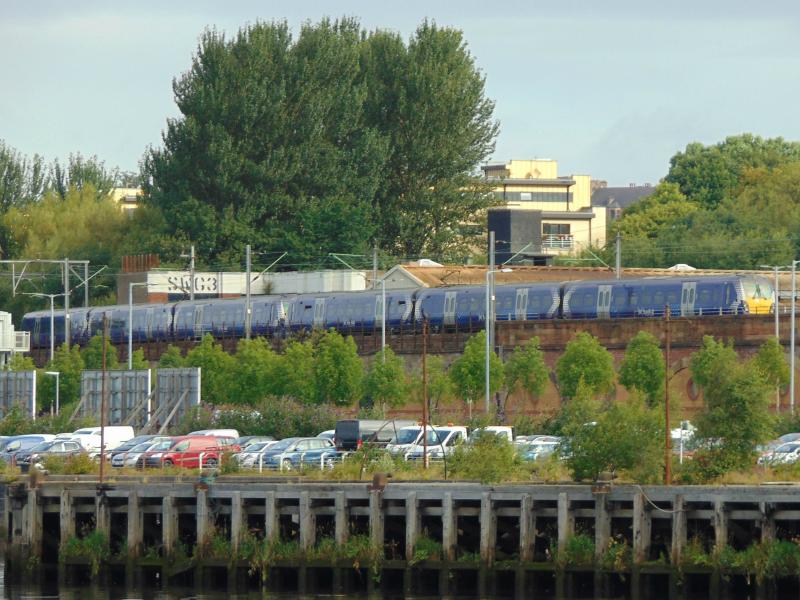 Photo of 2x Class 334 units at Finnieston