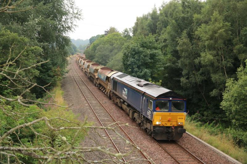 Mossend Down Yard to Georgemas Junction: 66430 + autoballasters 10 thru luncarty 0834 Photo of Mossend Down Yard to Georgemas Junction
