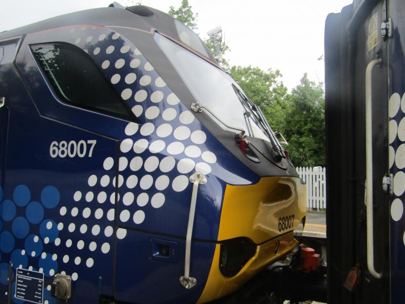 Scotrail class 68 at Dalmeny: Photo of Scotrail class 68 at Dalmeny