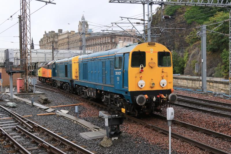 0Z20: 47739 + 20096 + 20107 on 0Z20 09.00 Barrow Hill LIP to Craigentinny approaching plat 3 Waverley on 09/09/2016 Photo of 0Z20