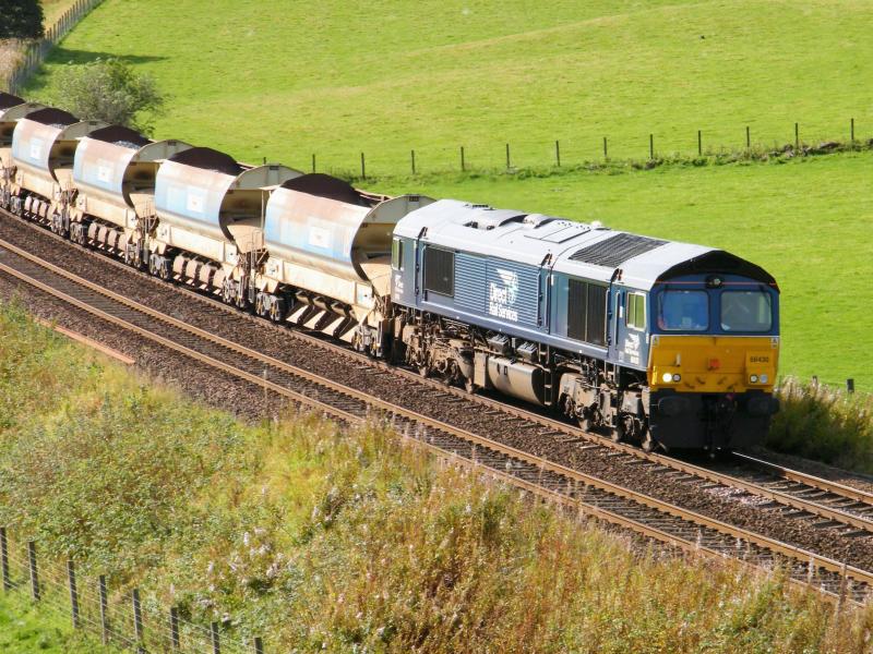 66430 @ Loaninghead - 17 September 2016: 6K28 hauling autoballasters, from Carlisle to Brora Photo of 66430 @ Loaninghead - 17 September 2016