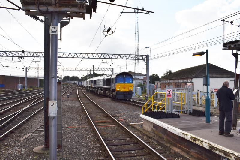 Daventry - Mossend Tesco 5 October 2016: DRS Class 66 66429/66423 approaching platform 1 at Carlisle on 5 October 2016 Photo of Daventry - Mossend Tesco 5 October 2016