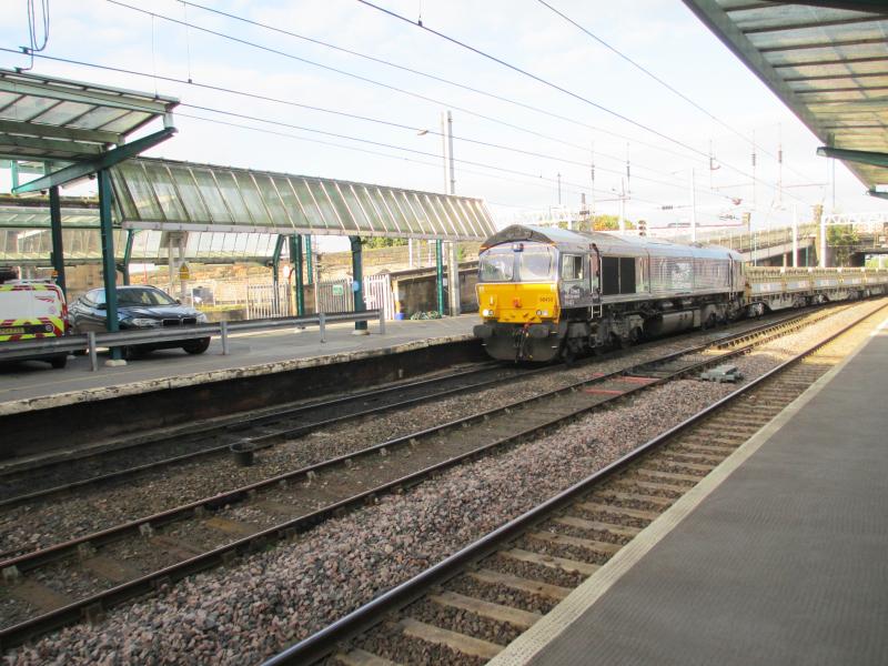 Carlisle - Shap Summit Quarry 5 October 2016: DRS Class 66 66433 passing Platform 3 at Carlisle with the Carlisle NY to Shap Summit Quarry on 5 October 2016 Photo of Carlisle - Shap Summit Quarry 5 October 2016