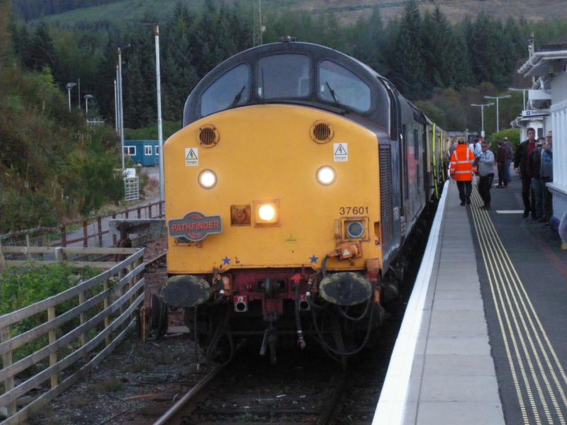37601 Crianlarich: Ready to head for Fort William 02/10/2016 Photo of 37601 Crianlarich