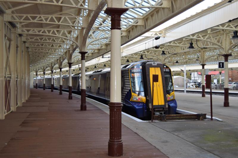 380003 at Wemyss Bay: Unit in the recently-reinstated platform 1, waiting to work the 14:57 to Glasgow Central on 5 October 2016. The former luggage platform is to the left. Photo of 380003 at Wemyss Bay