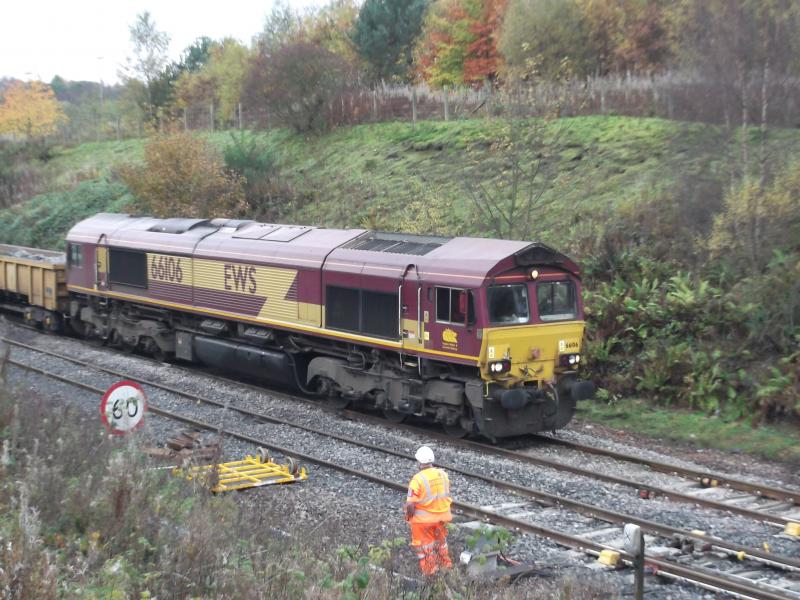 66106: 66106 6K08 0832 Sunday Mossend to Carmuirs unloading at Carmuirs West on 30th October 2016. Photo of 66106