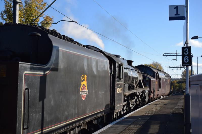45407 & 37518 Dumbarton East 1.11.16: Black 5 45407 and WCRC 37518 await the road at Dumbarton East on 1.11.16 en route from Fort William to Carnforth Photo of 45407 & 37518 Dumbarton East 1.11.16