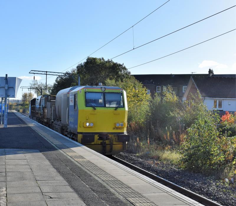 RHTT westbound at Dumbarton East 1.11.16: RHTT 98907/98957 westbound at Dumbarton East 1.11.16 Photo of RHTT westbound at Dumbarton East 1.11.16