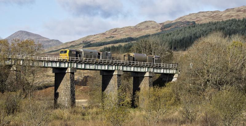 MPV DR 98911-961 CRIANLARICH 1.11.16.jpg: STOPPED AT TYNDRUM UPPER THEN HEADED SOUTH Photo of MPV DR 98911-961 CRIANLARICH 1.11.16.jpg