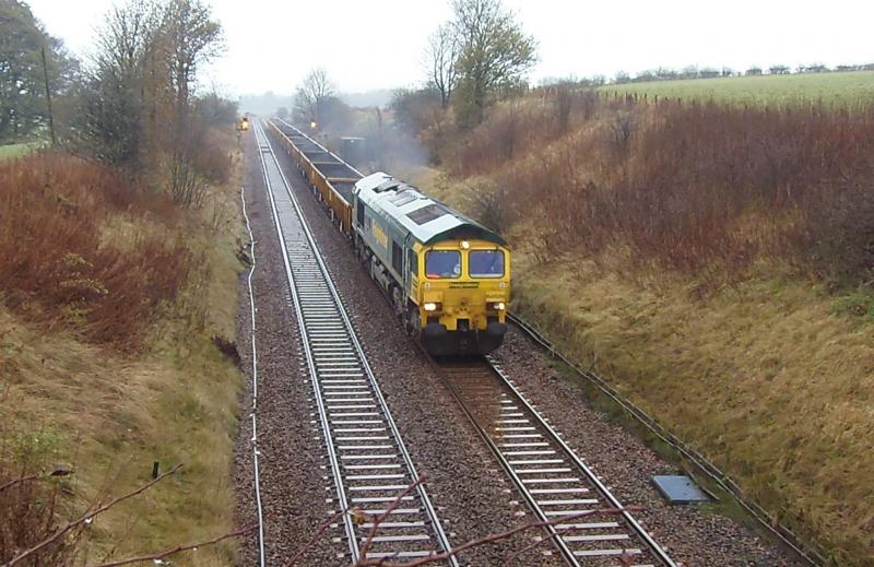6K03 Lugton 13/11/16: 66526 on Engineers train 6K03 just after leaving Lugton at 13 32hrs on a dull wet Sunday afternoon Photo of 6K03 Lugton 13/11/16