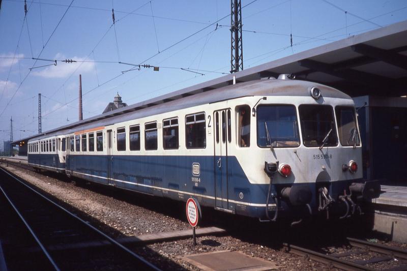 Battery railcar 515 590: One of a large fleet of battery railcars used by Deutsche Bahn 1954 to 1995, seen at Augsburg Hbf, 24 May 1985 Photo of Battery railcar 515 590