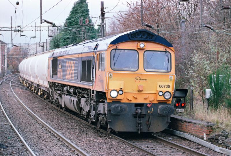 66736 passes Dalmuir 30/11/2016: Class 66/7 No. 66736 passes Dalmuir with the 08:07 Fort William to North Blyth Alcan working on 30th November 2016. Photo of 66736 passes Dalmuir 30/11/2016