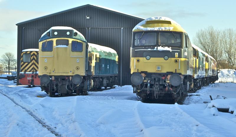 Bo'ness christmas: D2767 , 25235 , 26024 , 47643 , 37025 , 37906 & 37413 at the Bo'ness MMPD 4th December 2010. Photo of Bo'ness christmas