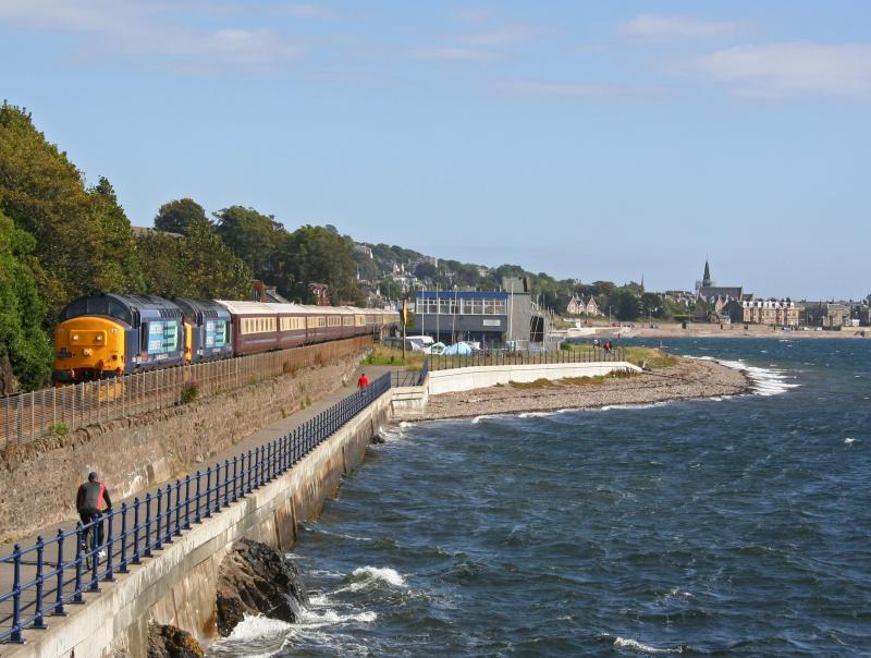 37409 37423 1Z22 050910 West Ferry: 37's on Northern Belle on sunny Sunday Photo of 37409 37423 1Z22 050910 West Ferry