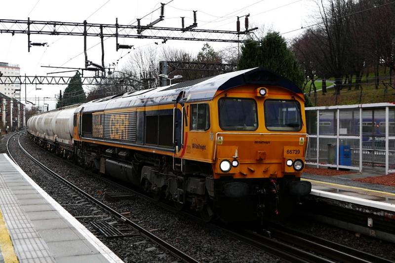 66739 at Dalmuir: 66739 Photo of 66739 at Dalmuir