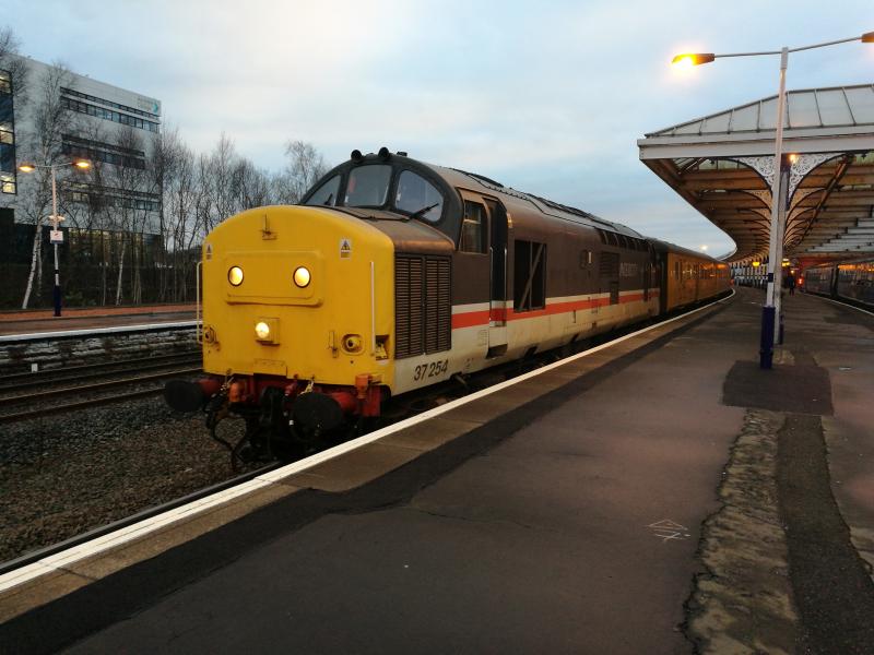37254 at Kilmarnock: Class 37 No. 37254 in Kilmarnock on the 06:10 Carlisle High Wapping Sidings to Mossend Down Yard working, Network Rail test train, 18th January 2017 Photo of 37254 at Kilmarnock