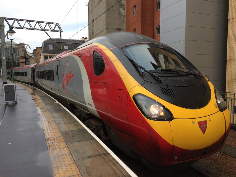 Photo of VT 390115 at Glasgow Central