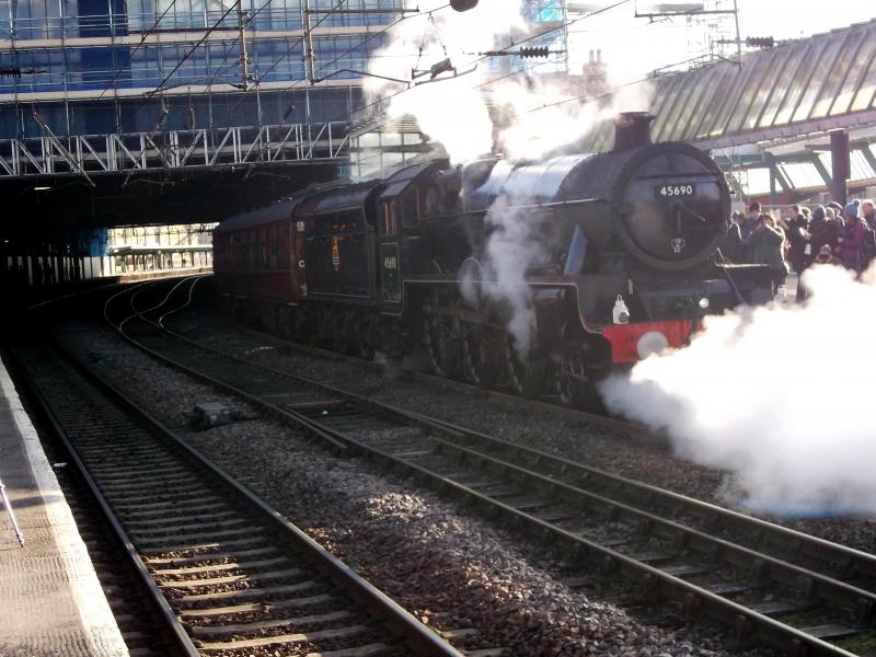 45690 Leander at Carlsile : 45690 Leander has just arrived at Carlisle withj 1Z45 from Manchester Victoria via the Cumbrian Coast on Saturday 21st January 2017 Photo of 45690 Leander at Carlsile