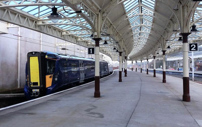 Photo of 385001 at Wemyss Bay